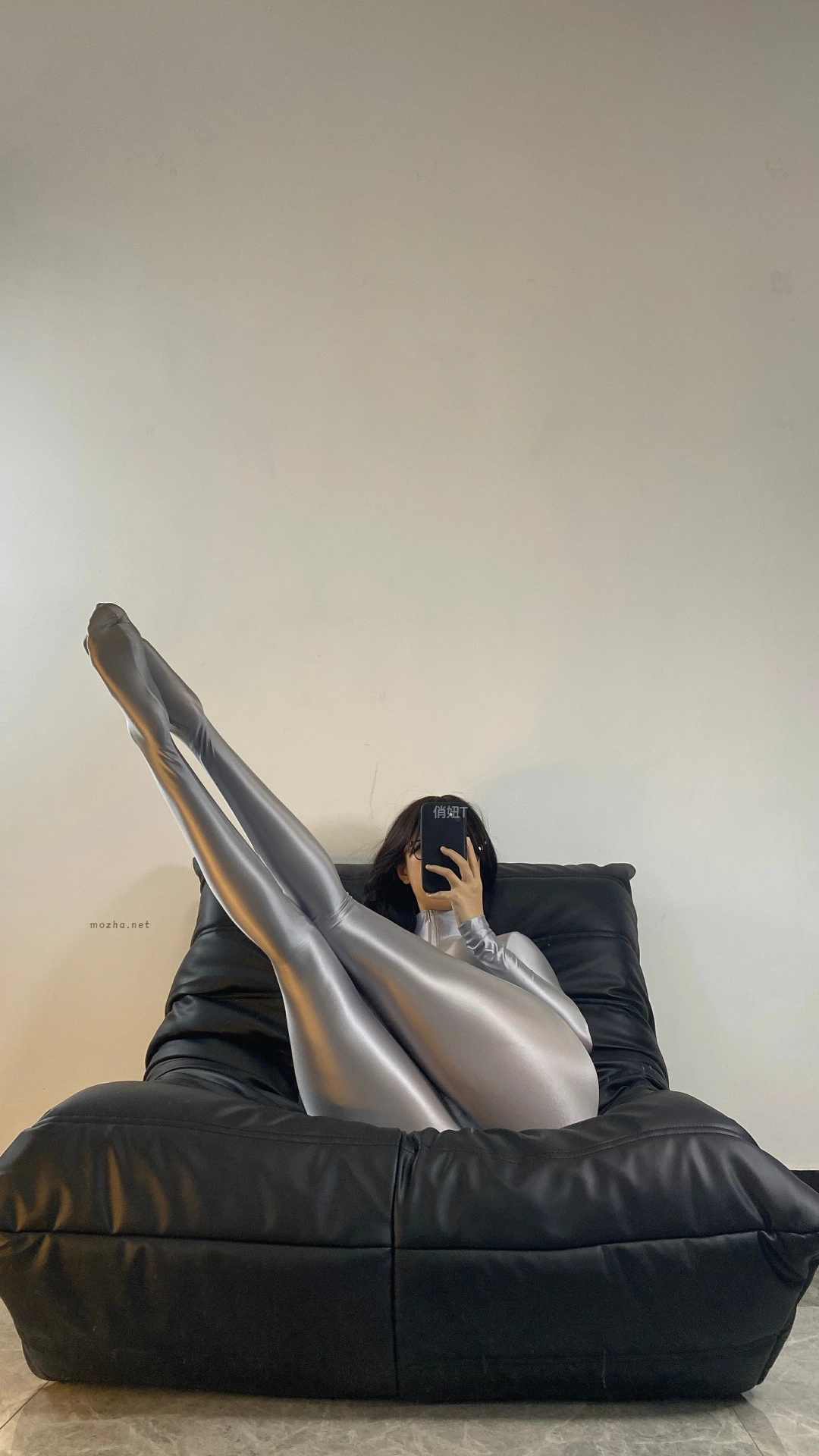 俏妞qiaoniuTT – 极光紧身衣【9P】